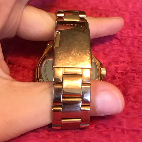 FOSSIL watch - Picture 3 of 4